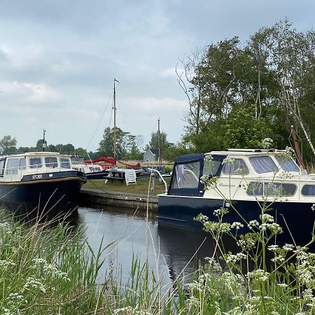 Boat Allemansfreon - Kamperen Op Het Water - Niet Om Mee Te Varen - Read Host Profile-Lees Hostprofiel Jutrijp Экстерьер фото